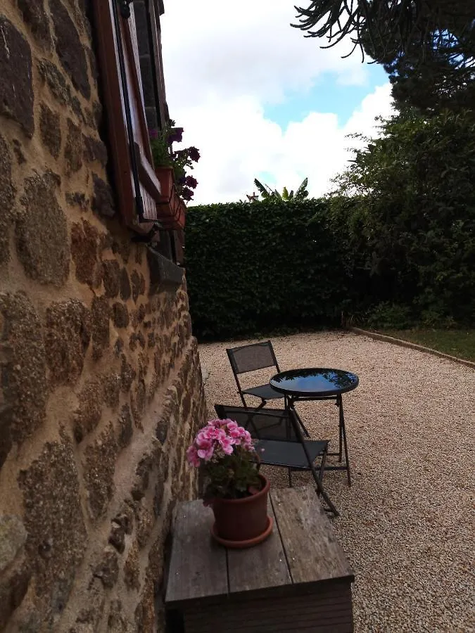 Holiday home Villa La Cote Du Chat 3* En Bretagne Romantique Hede-Bazouges