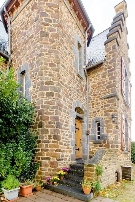 Holiday home Villa La Cote Du Chat 3* En Bretagne Romantique Hede-Bazouges France
