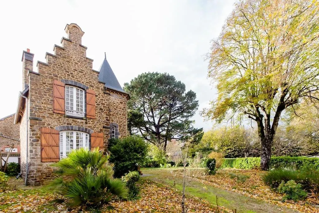 Holiday home Villa La Cote Du Chat 3* En Bretagne Romantique Hede-Bazouges France